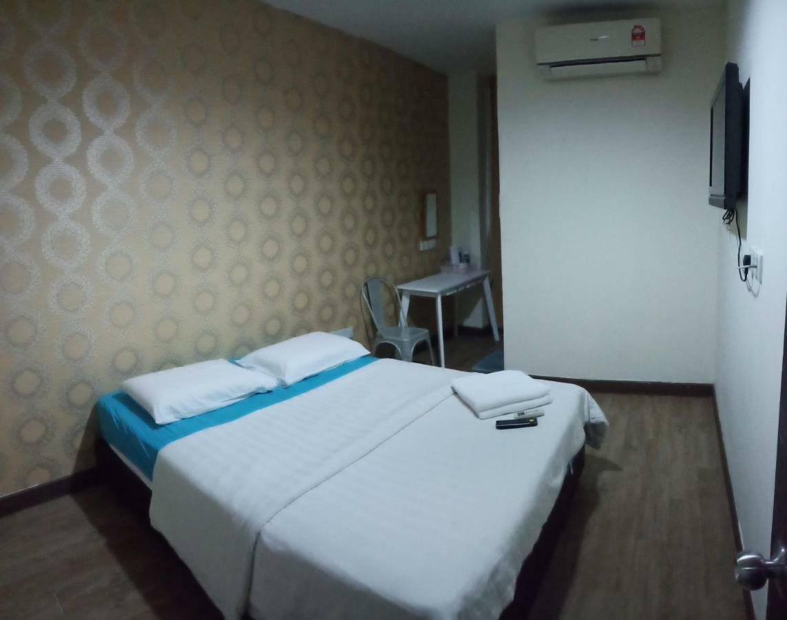 Hotel Truly Asia Kota Kinabalu Exterior photo